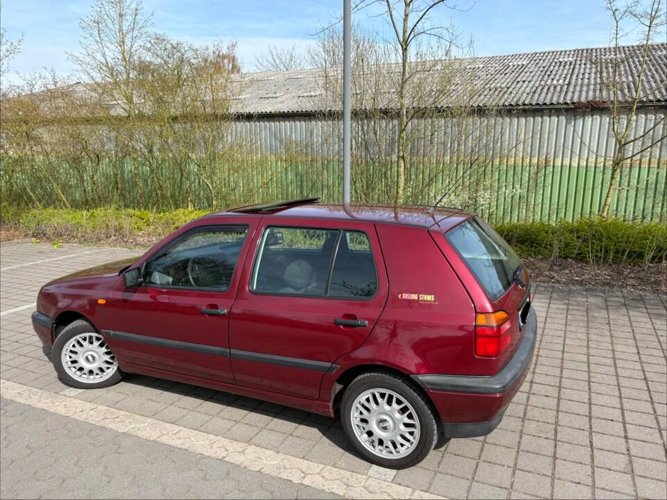 Imagen 18/18 de Volkswagen Golf III 1.6 (1996)