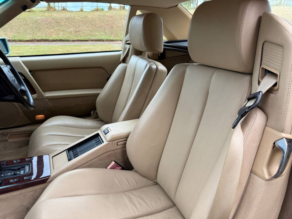 Afbeelding 9/15 van Mercedes-Benz 500 SL (1990)
