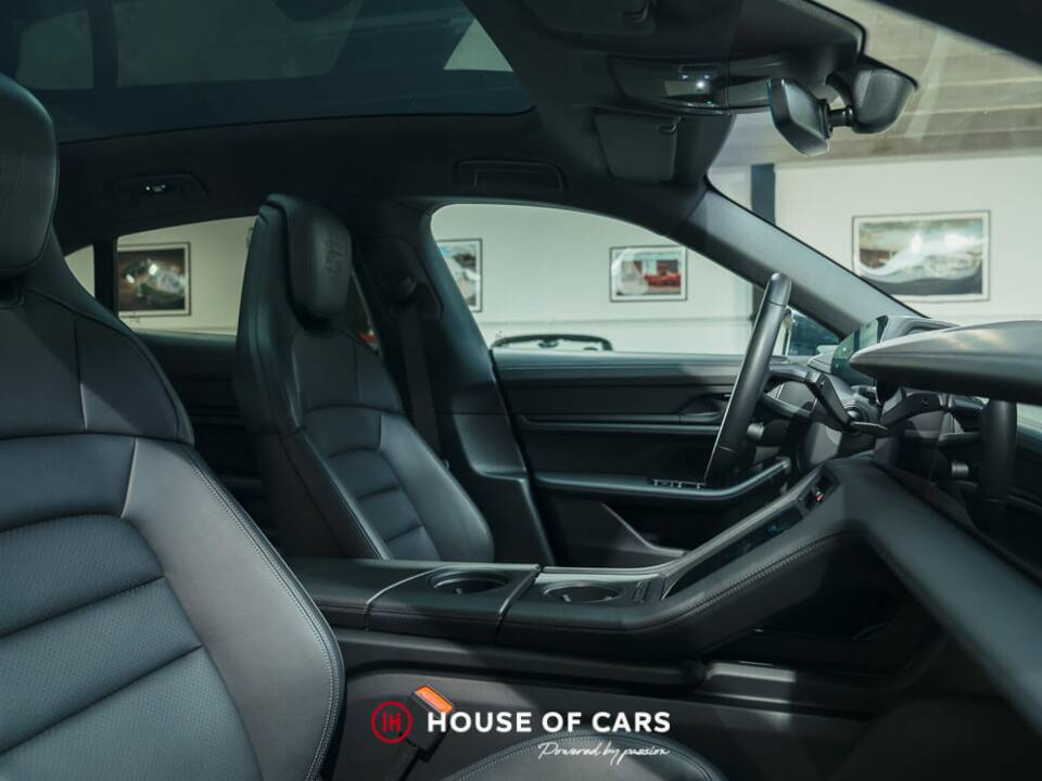 Image 17/23 of Porsche Taycan 4S Sport Turismo (2022)