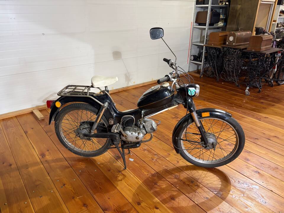 Image 4/20 de Puch MV50 (1972)