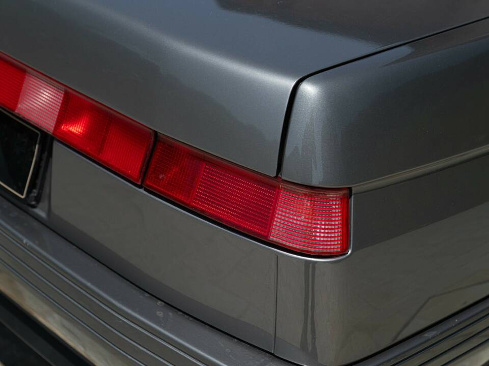 Image 20/50 de Alfa Romeo 164 2.0 (1991)