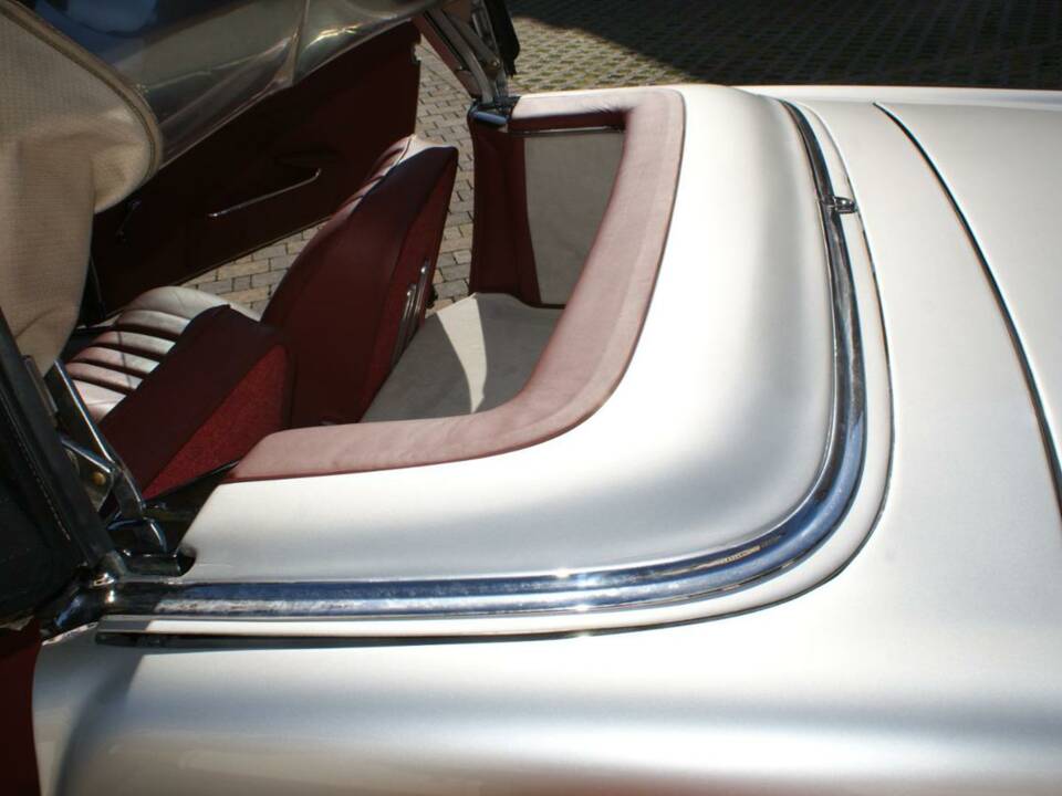 Image 39/50 de Mercedes-Benz 230 SL (1967)