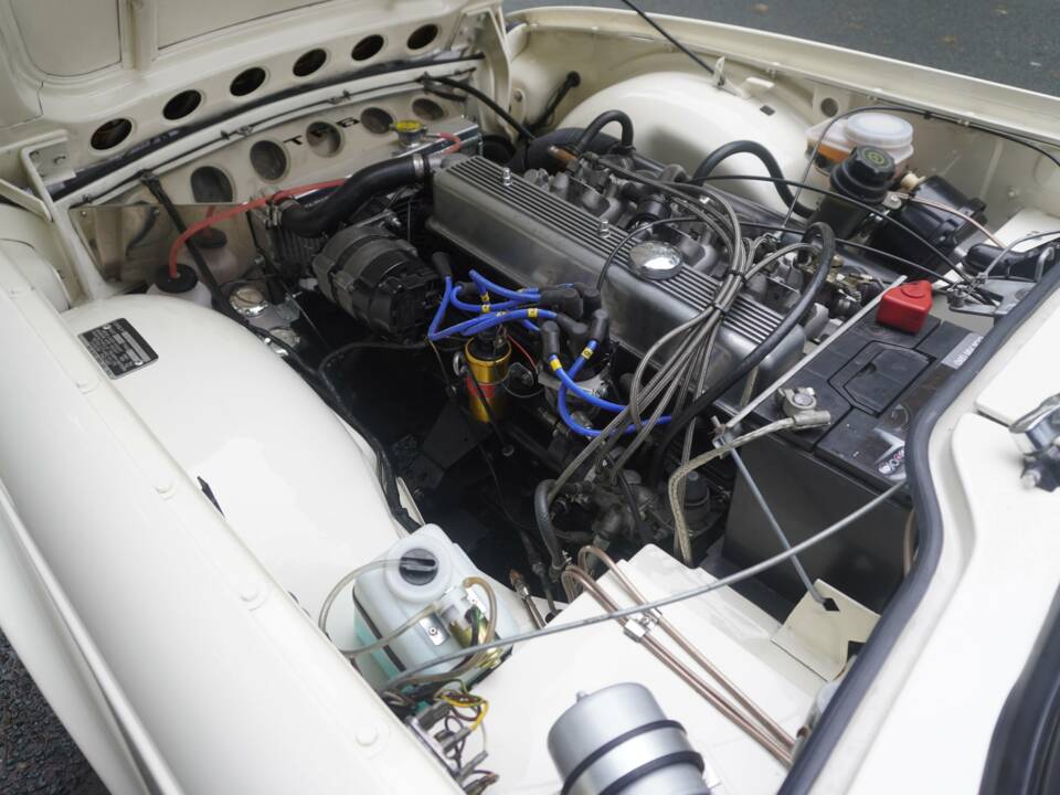 Bild 20/24 von Triumph TR 6 PI (1973)