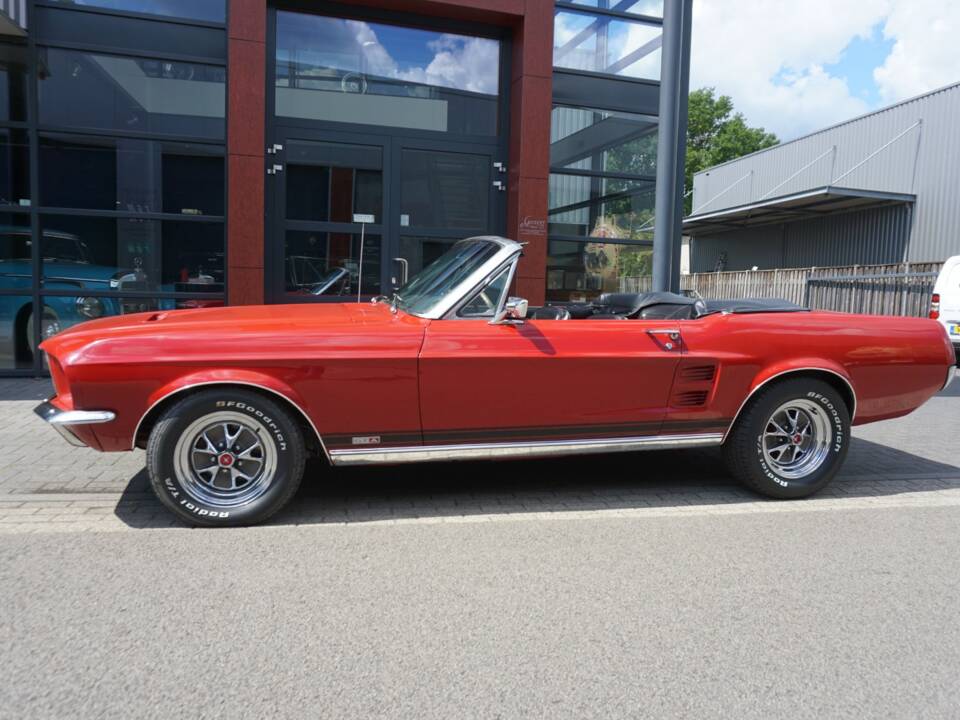 Image 2/39 of Ford Mustang 390 GTA (1967)