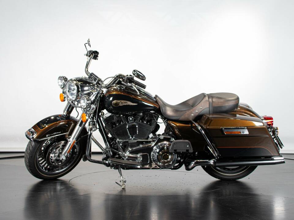 Bild 1/50 von Harley-Davidson DUMMY (2013)