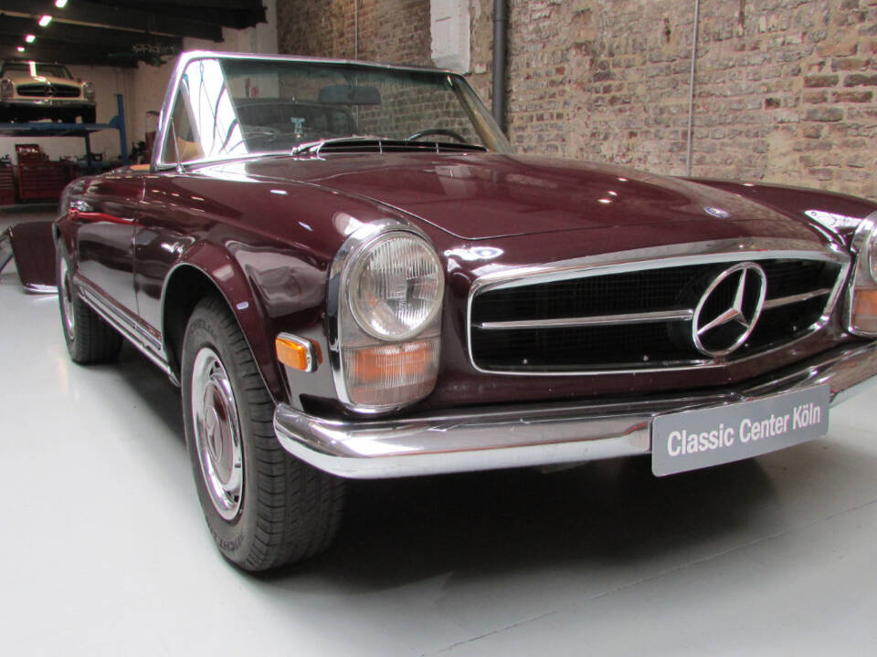 Image 1/23 of Mercedes-Benz 280 SL (1969)
