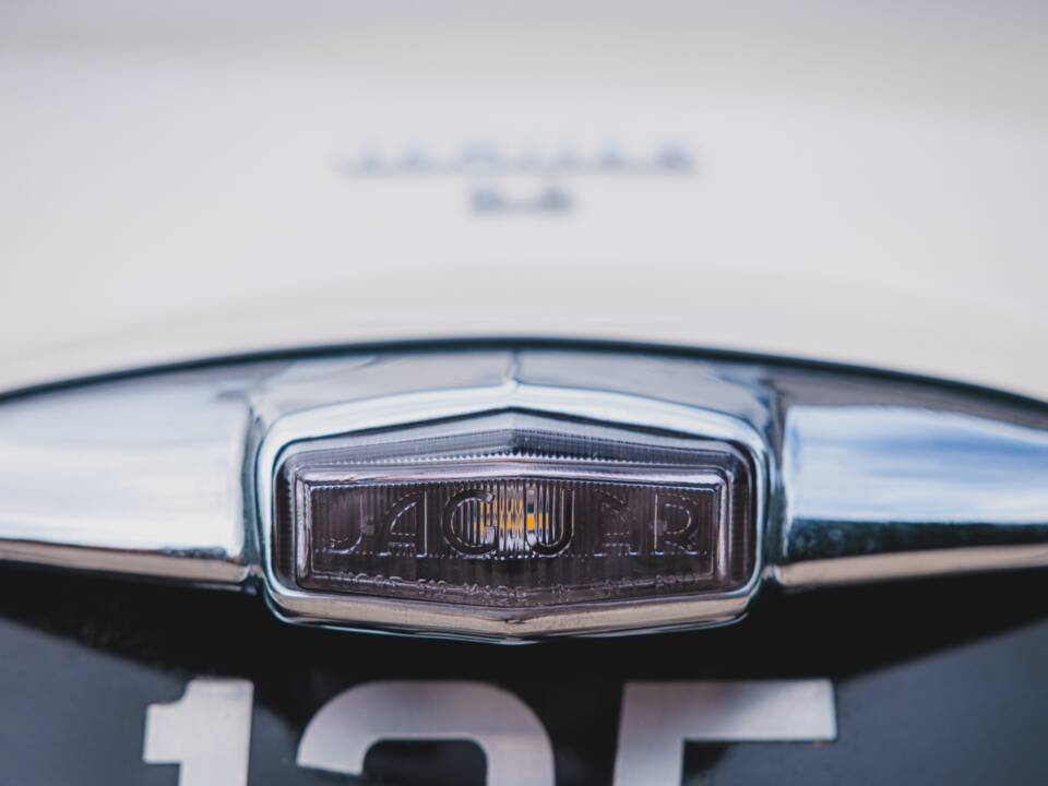 Immagine 32/50 di Jaguar Mk II 3.8 (1960)