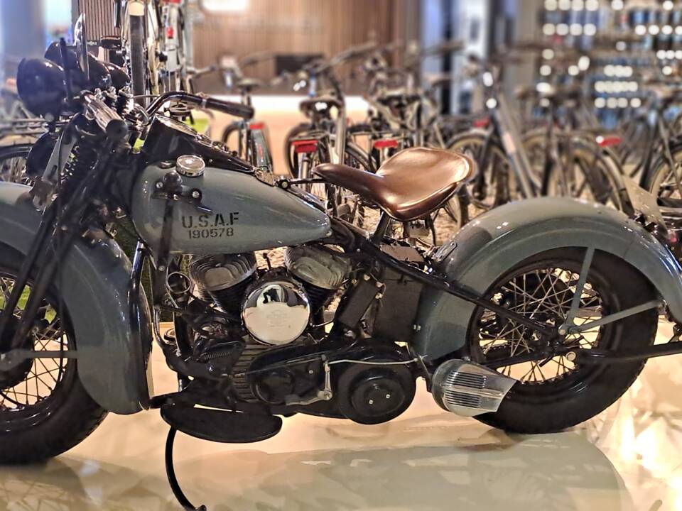 Image 2/8 of Harley-Davidson WLA (1942)