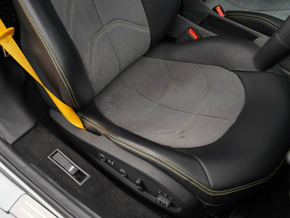 Image 19/50 de Ferrari 488 GTB (2019)