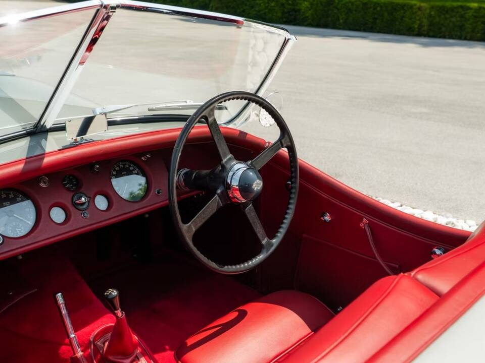 Image 9/12 of Jaguar XK 120 OTS (1951)