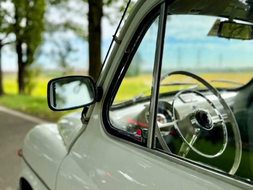 Image 21/28 of FIAT 600 D (1964)