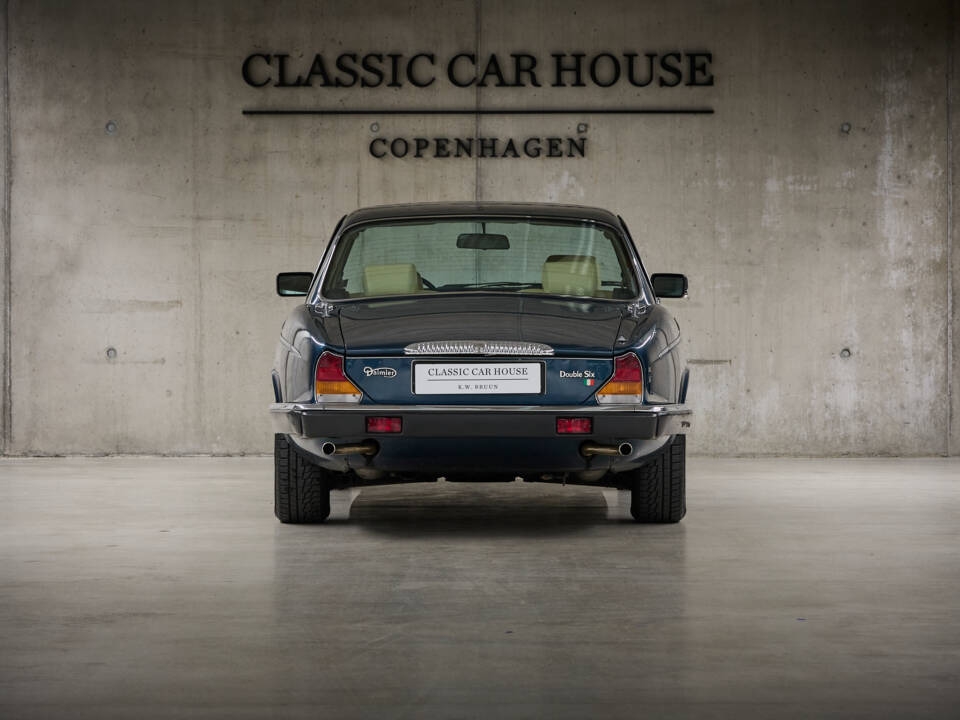 Afbeelding 3/99 van Daimler Double Six (1993)