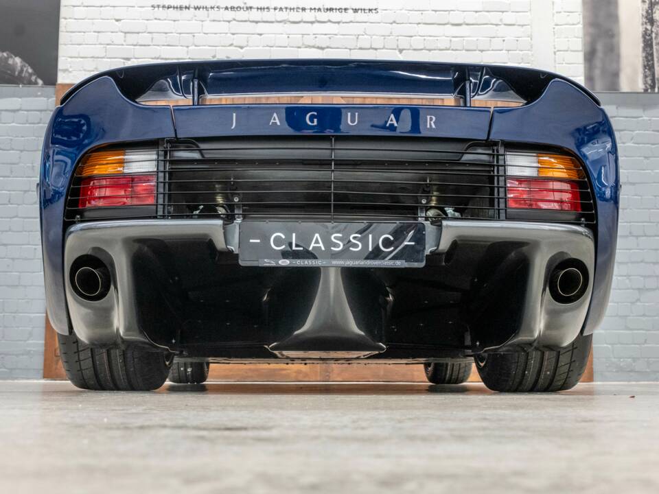 Immagine 42/46 di Jaguar XJ 220 (1993)