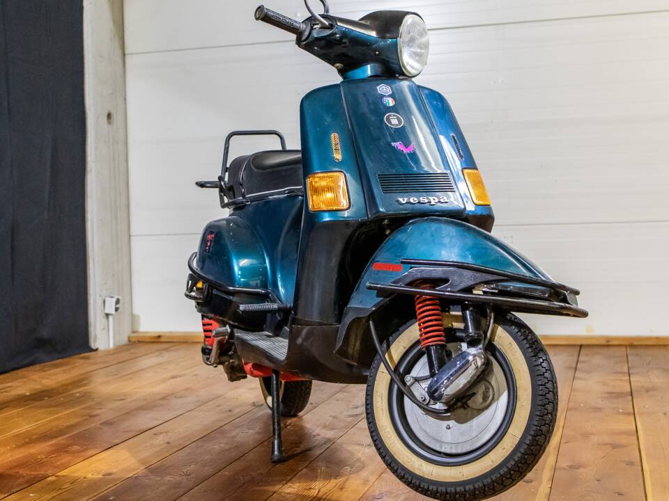 Image 4/11 de Piaggio Vespa Cosa 125 (1989)