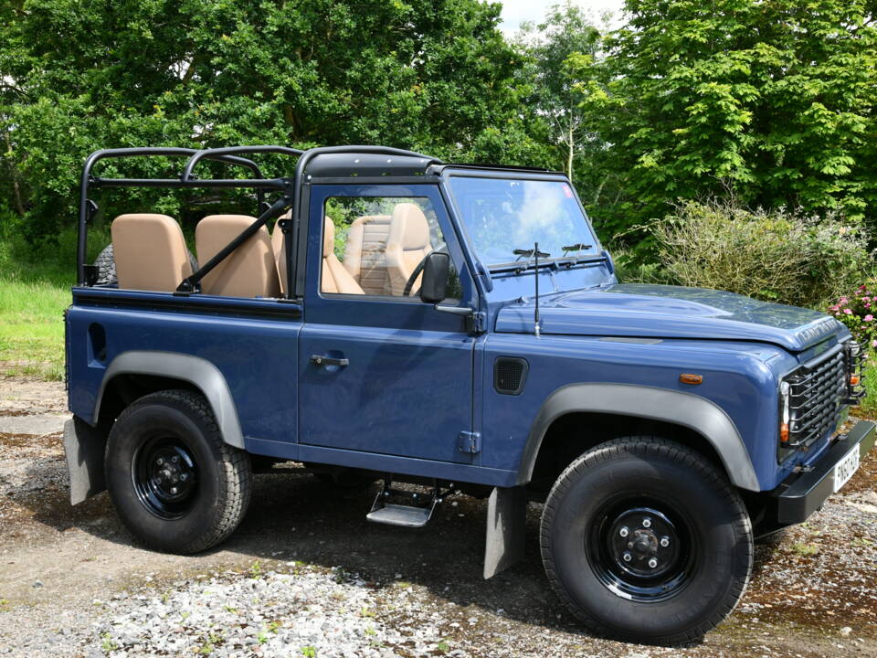 Image 3/18 de Land Rover Defender 90 TD4 (2010)