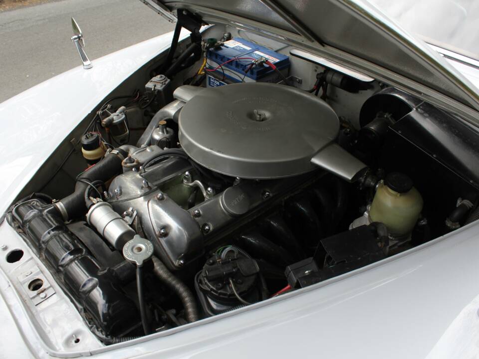 Image 16/18 of Jaguar Mk II 3.4 (1961)