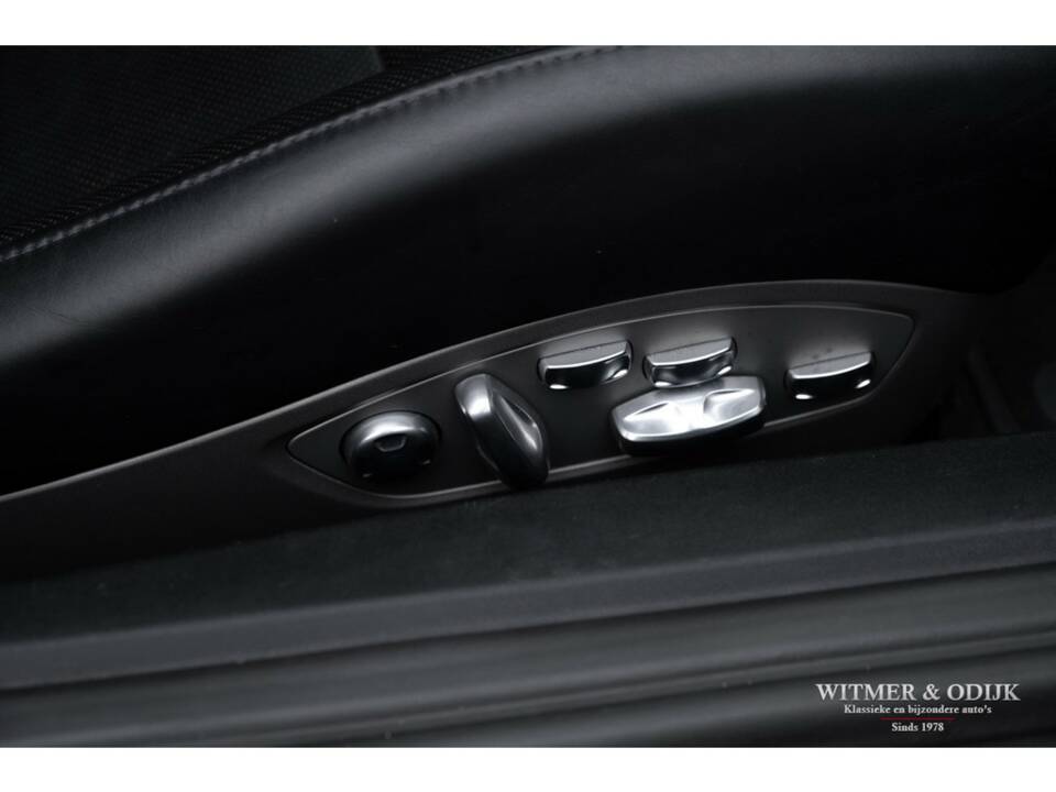 Bild 28/31 von Porsche 911 Carrera (2016)