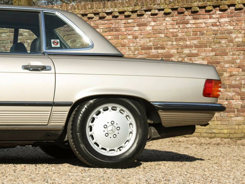 Bild 36/50 von Mercedes-Benz 560 SL (1987)