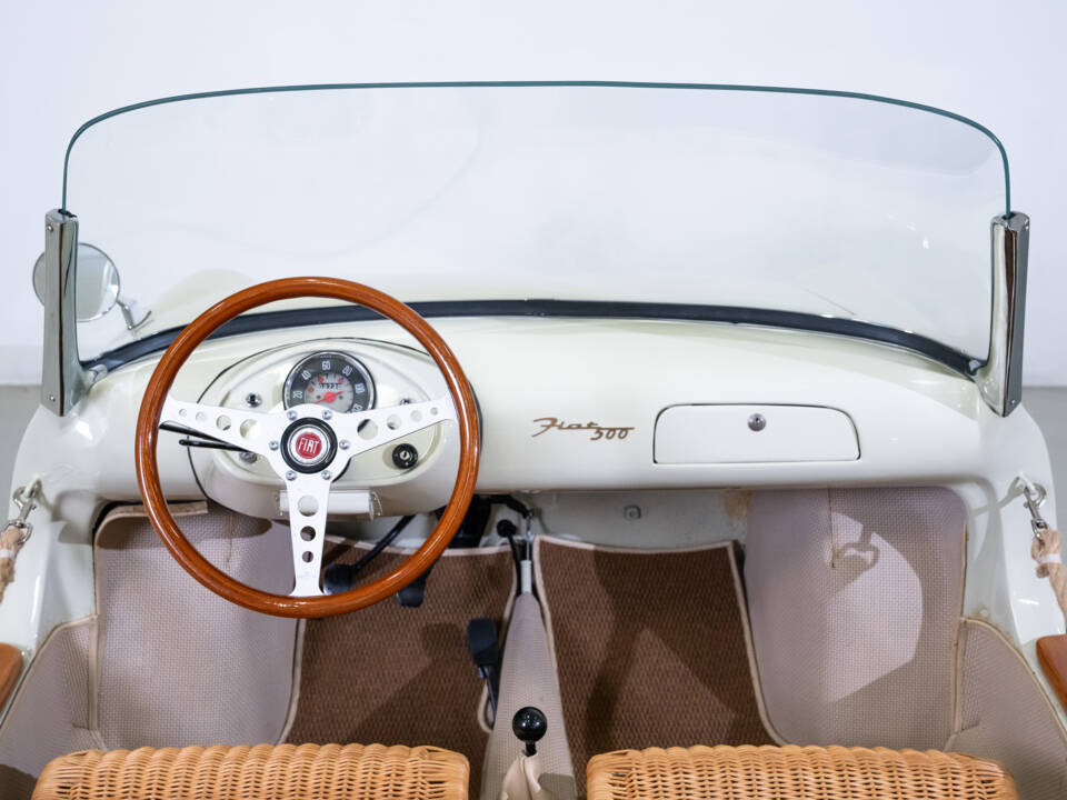 Image 36/74 of FIAT 500 Savio Spider Elegance (1963)