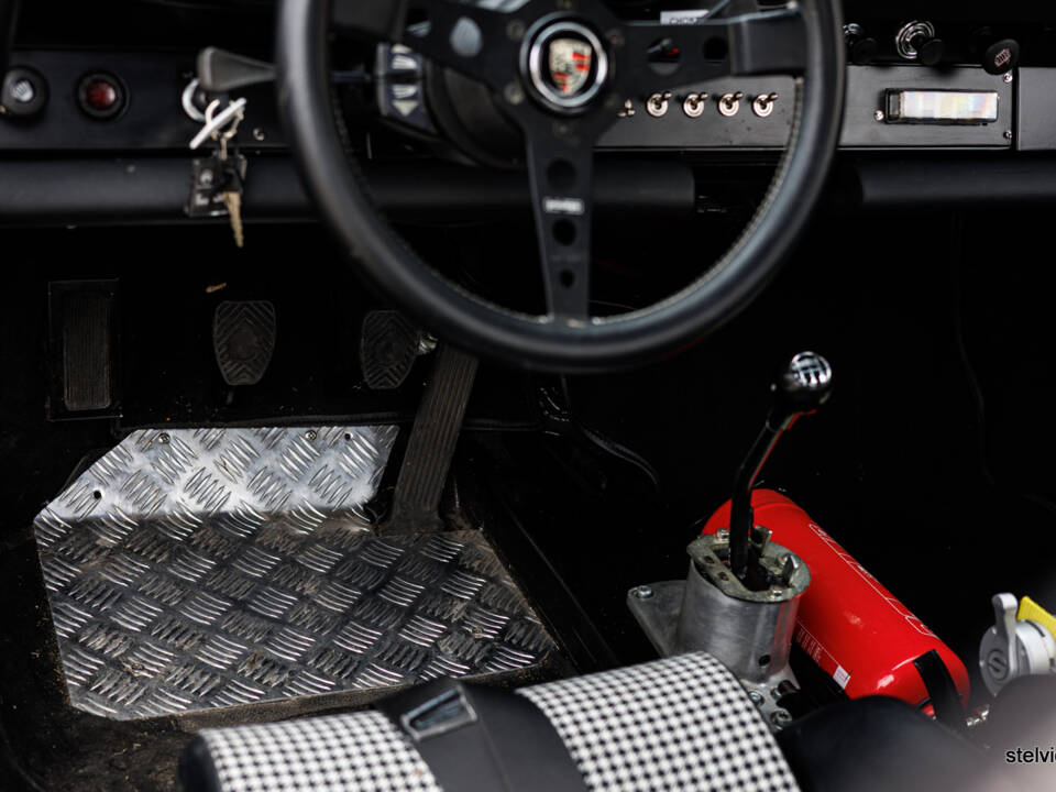 Image 46/58 of Porsche 911 2.5 ST (1972)