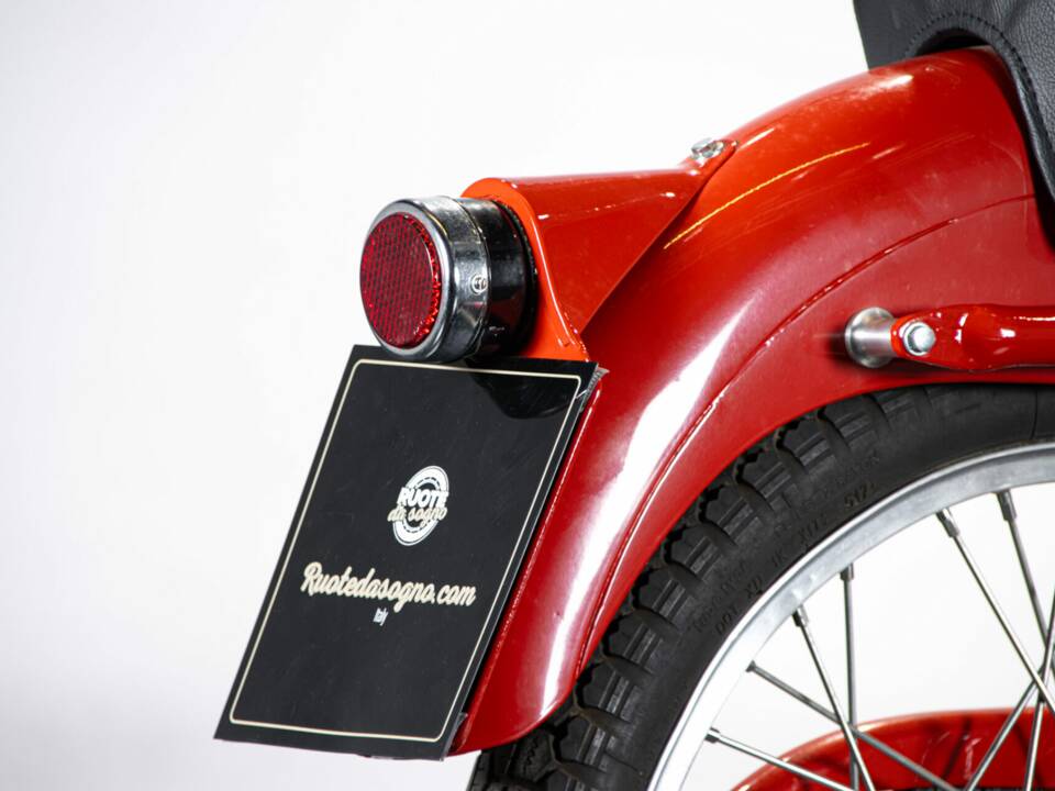 Image 32/50 of Gilera DUMMY (1956)