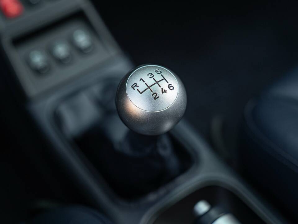 Immagine 46/50 di Porsche 911 Carrera 4S (1996)