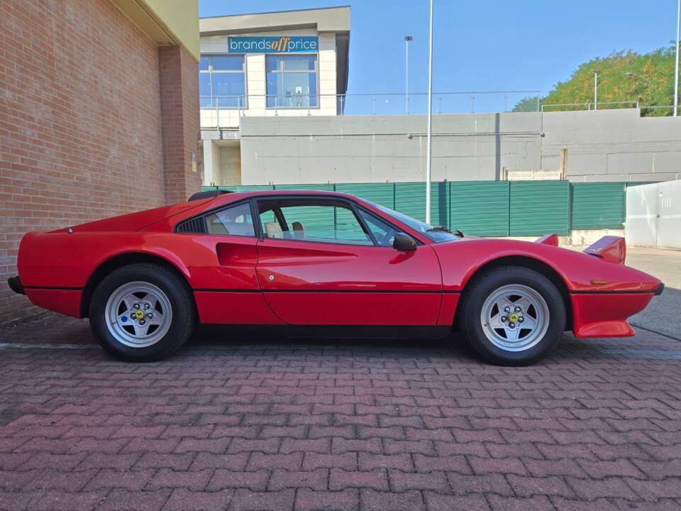 Image 33/95 of Ferrari 308 GTBi Quattrovalvole (1984)