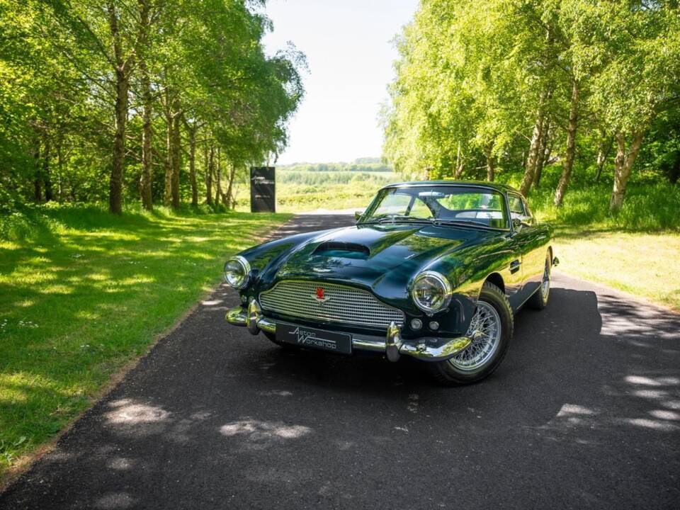 Afbeelding 8/76 van Aston Martin DB 4 (1961)