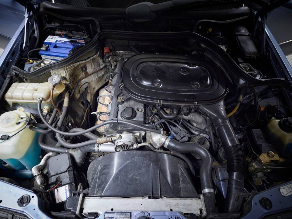 Image 96/100 of Mercedes-Benz 230 TE (1990)