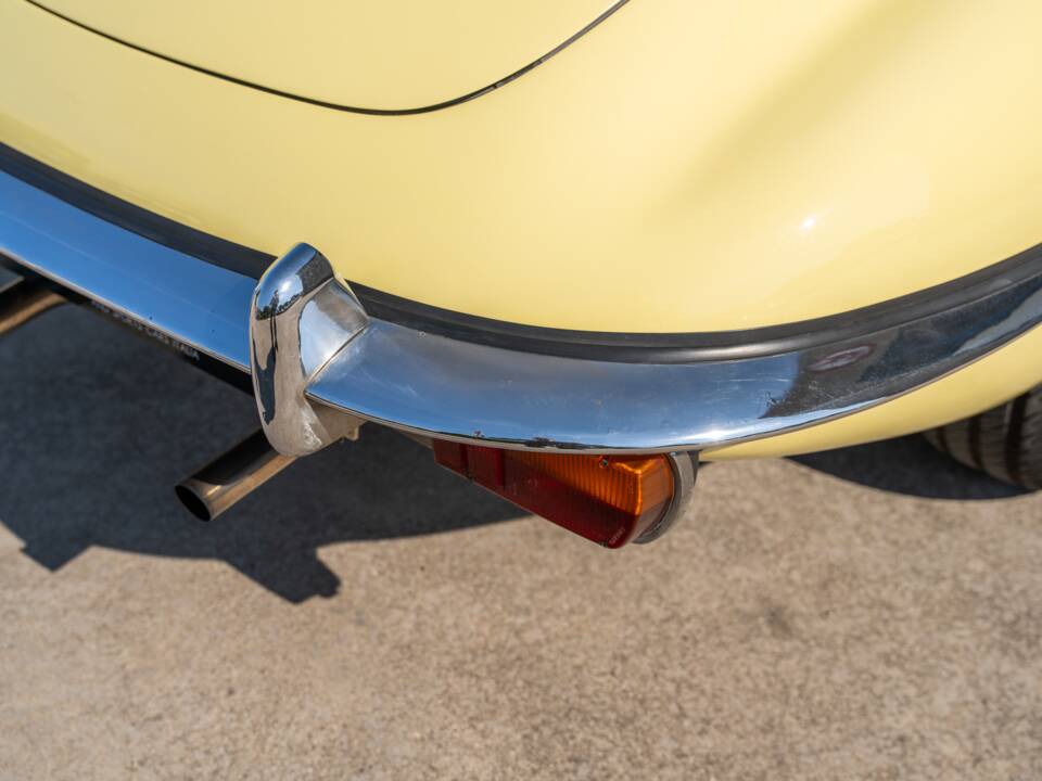 Image 20/78 de Jaguar E-Type (1969)