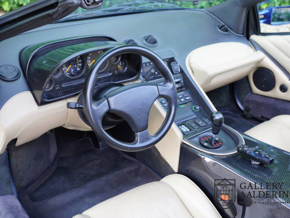 Image 27/50 of Lamborghini Diablo VT Roadster (1996)