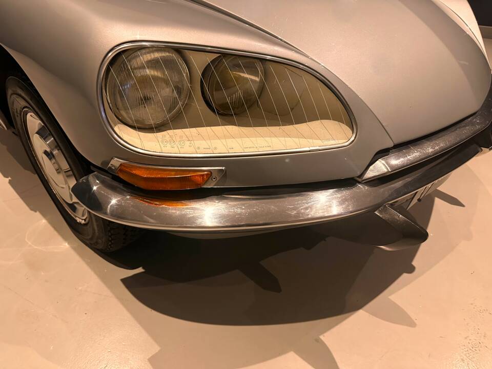 Bild 12/76 von Citroën DS 20 A (1970)