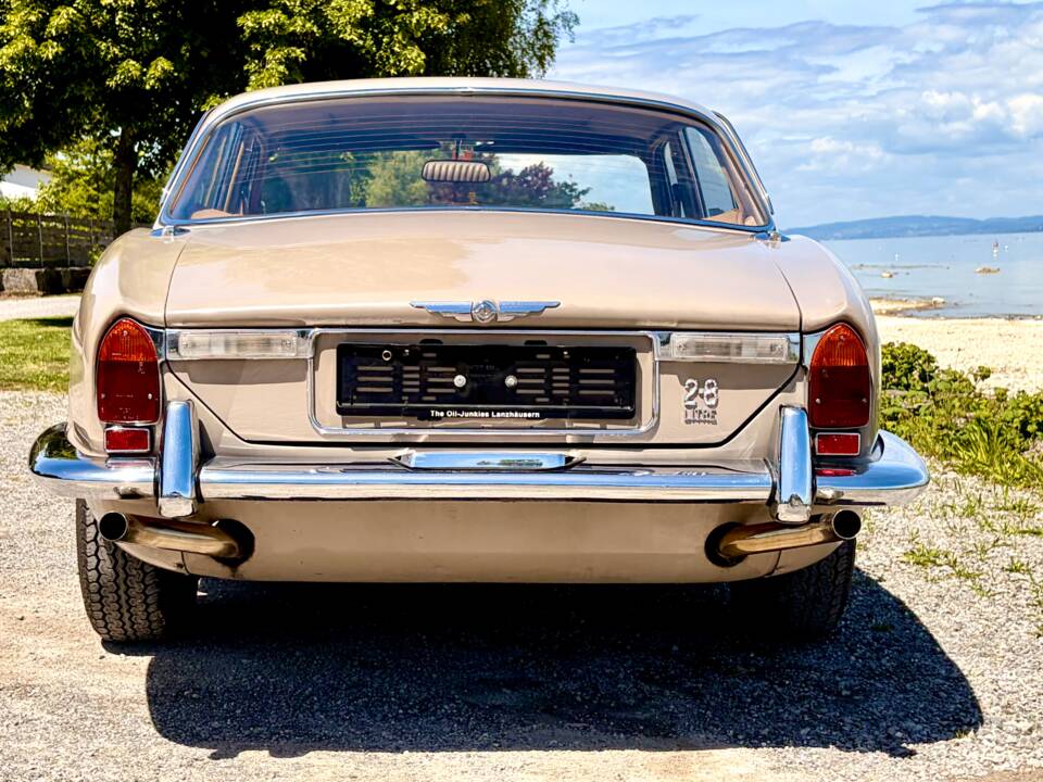 Bild 7/17 von Jaguar XJ 6 2.8 (1971)