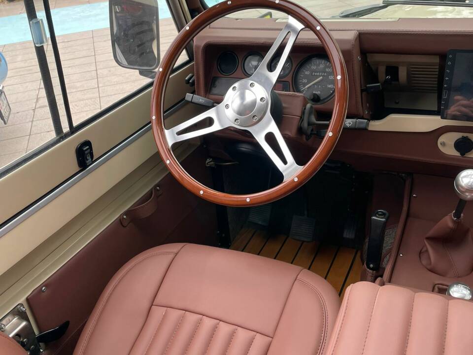 Bild 9/57 von Land Rover 110 (1989)