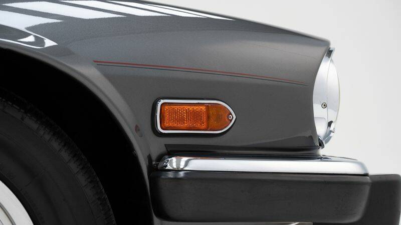 Image 13/15 of Jaguar XJS 5.3 V12 (1989)
