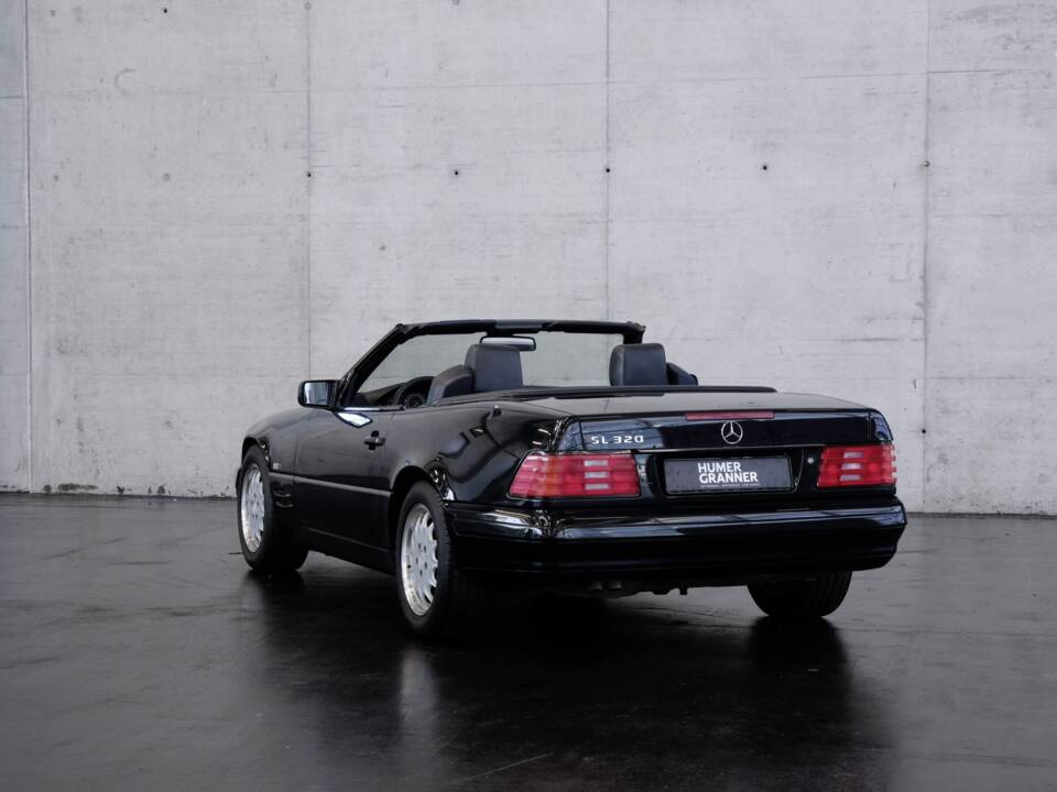 Image 6/46 of Mercedes-Benz SL 320 (1998)