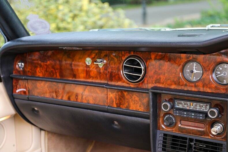 Afbeelding 29/50 van Rolls-Royce Corniche I (1977)