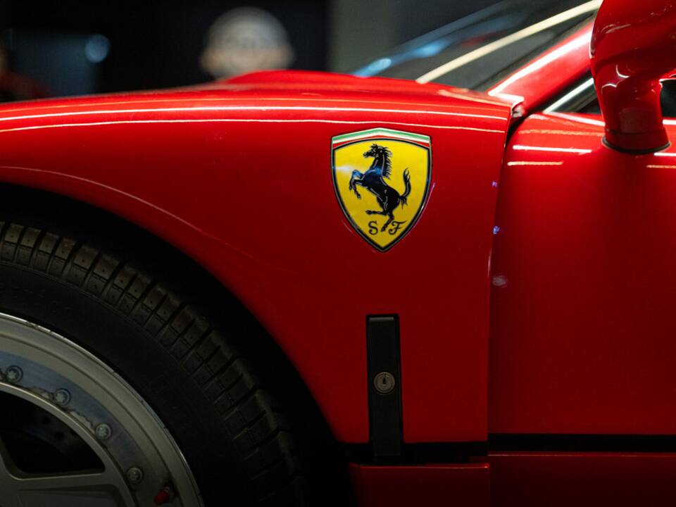 Bild 14/50 von Ferrari F 40 (1991)