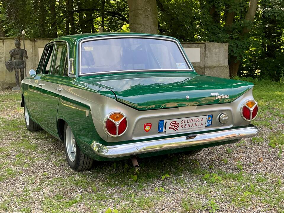 Afbeelding 6/32 van Ford Cortina GT (1965)