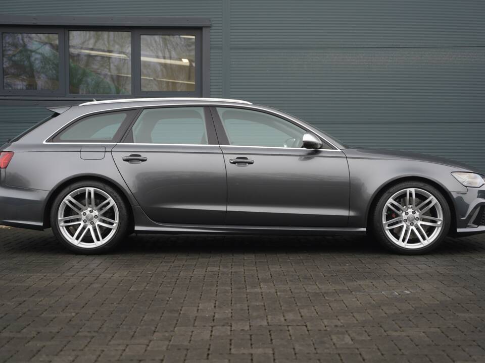Immagine 3/50 di Audi RS6 Avant (2015)