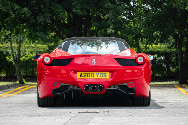 Image 7/50 of Ferrari 458 Italia (2012)