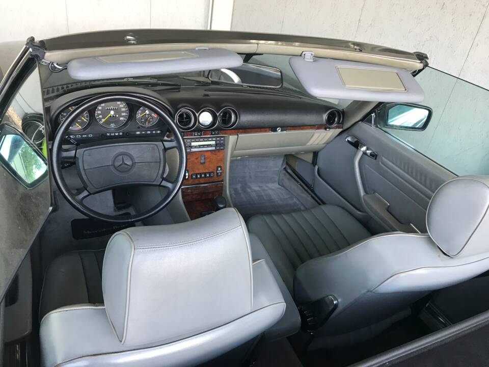 Image 5/13 de Mercedes-Benz 560 SL (1988)