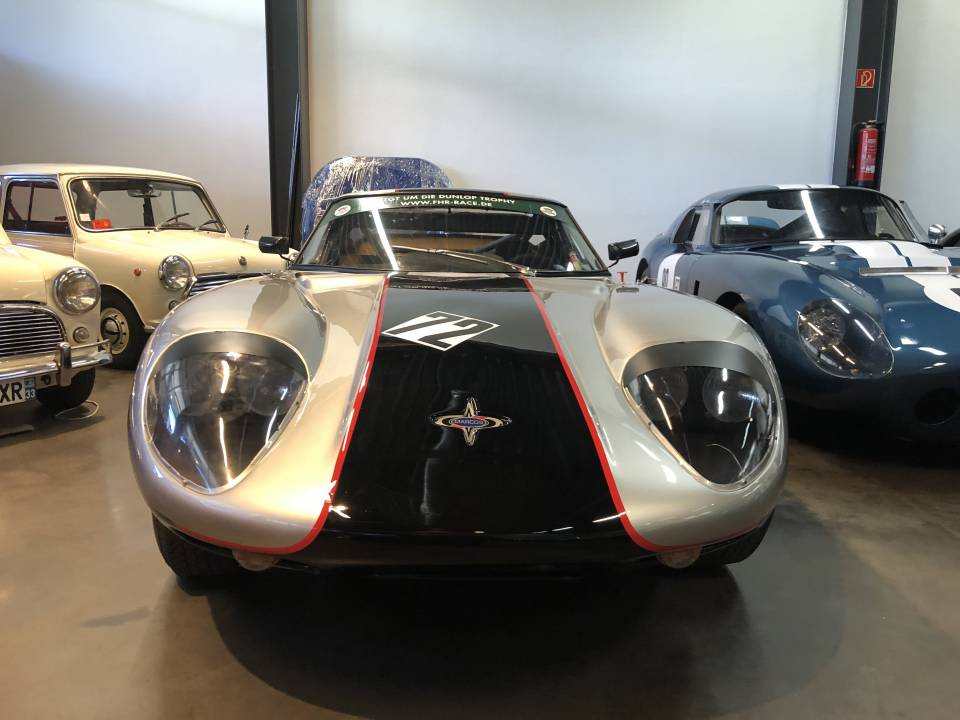 Image 6/16 of Marcos 1800 GT (1965)