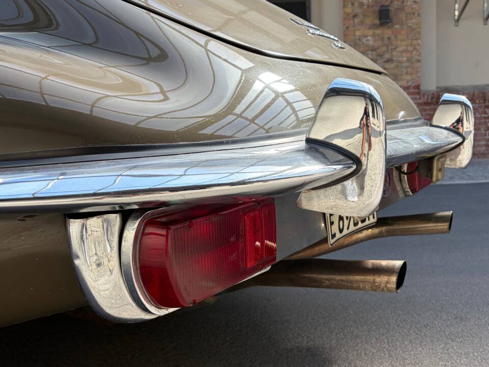 Image 34/81 de Jaguar Type E (2+2) (1969)