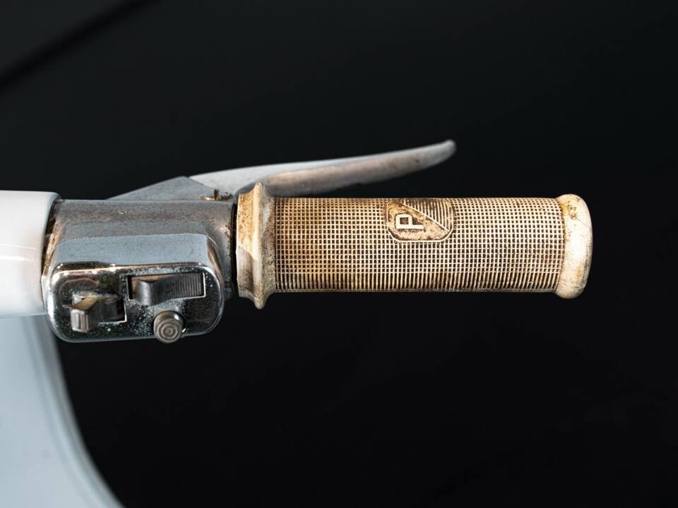 Immagine 24/30 di Piaggio Vespa 125 (1963)