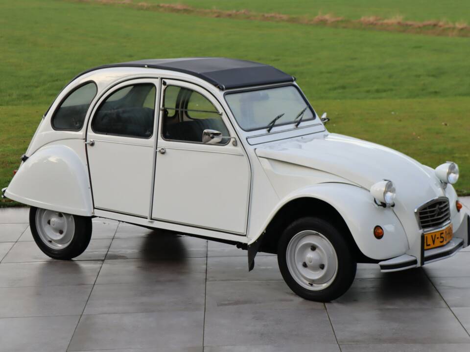 Image 1/50 of Citroën 2 CV 6 (1985)