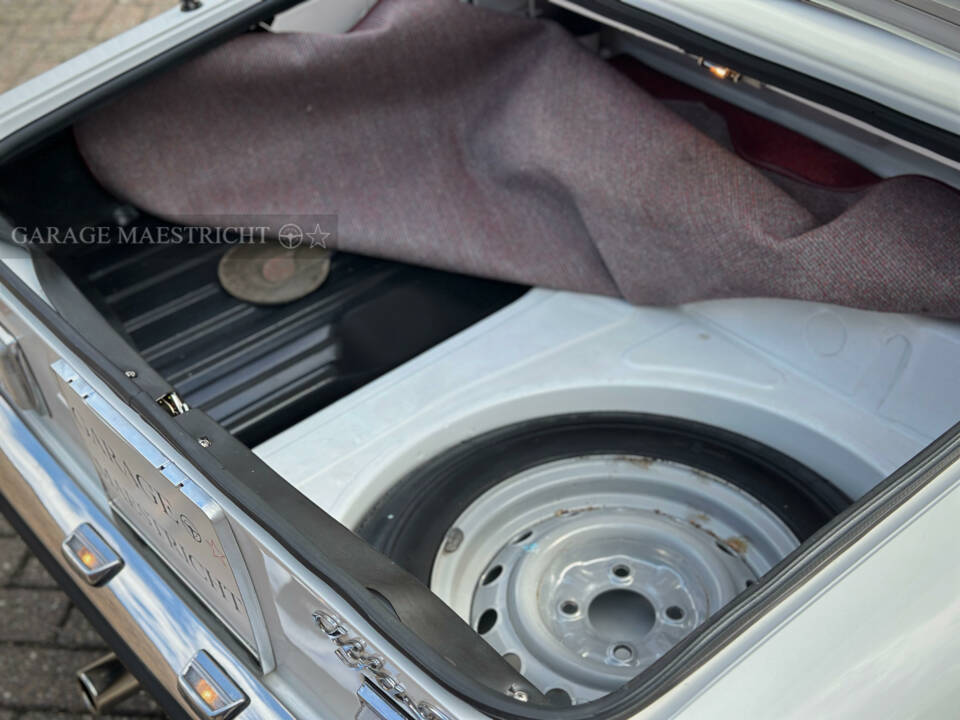Afbeelding 37/72 van Alfa Romeo 2000 Spider Veloce (1981)