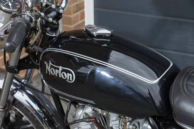 Image 7/30 of Norton Commando 750 Roadster (1972)