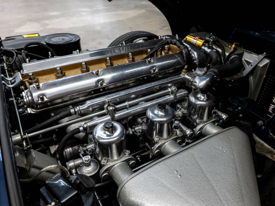 Image 27/36 of Jaguar E-Type 3.8 (1963)