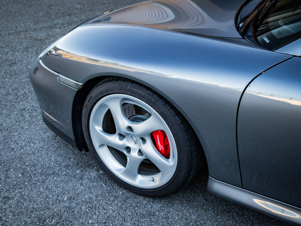 Afbeelding 18/50 van Porsche 911 Carrera 4S (2004)